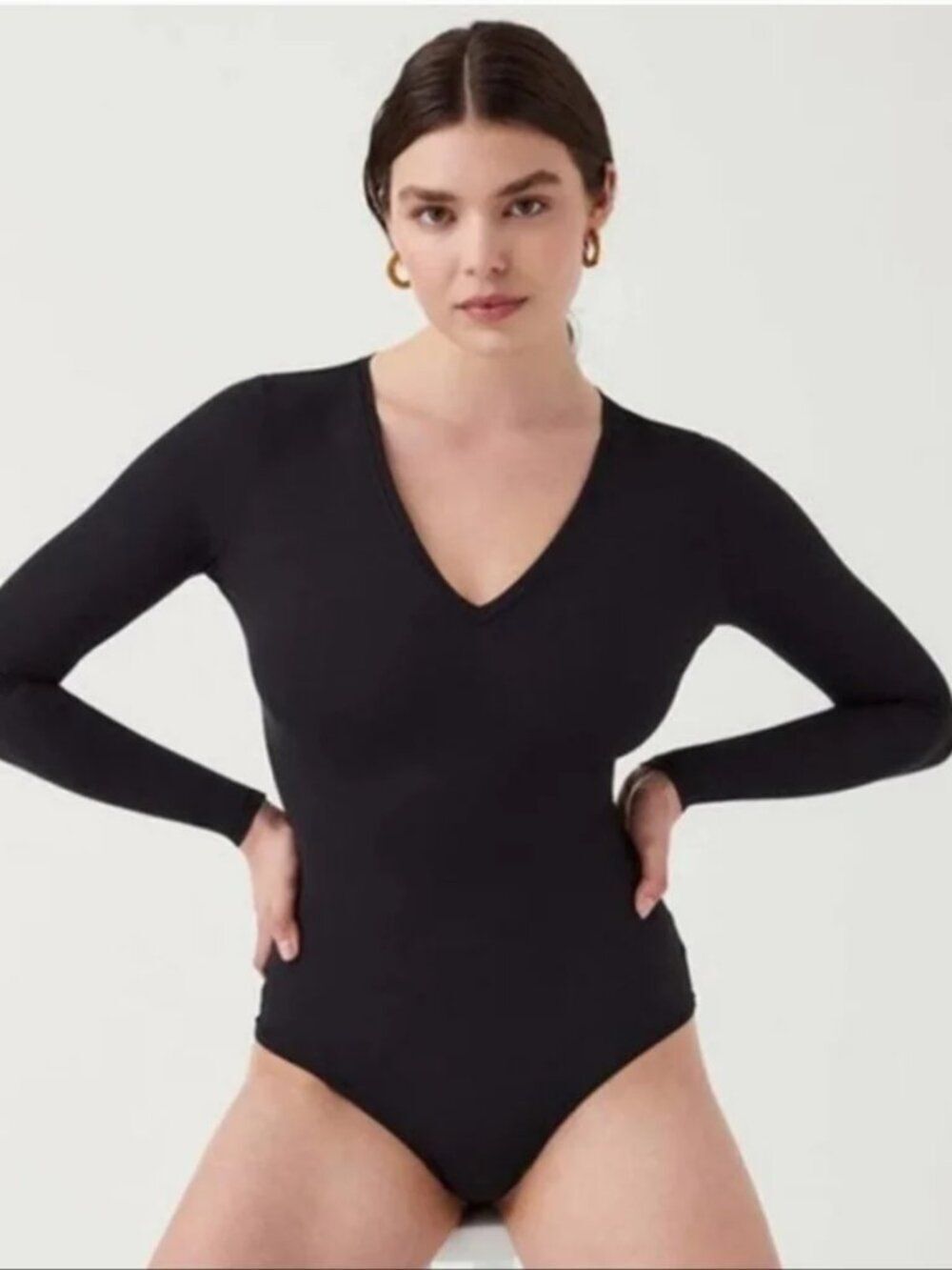 ✨SPANX✨ V- Neck Long Sleeve Bodysuit in Classic Black - [Large]